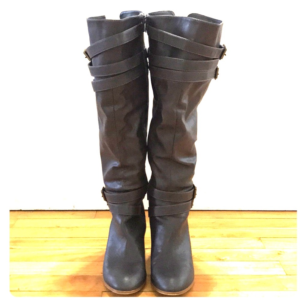 Women’s Knee High Zip Up Leather Boots